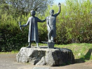 Statue of Michael Joseph 'An Gof' and Thomas Flamank at St Keverne
