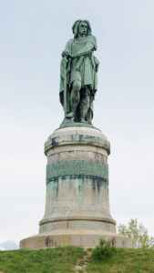 Statue representing Vercingetorix, Alise Sainte Reine