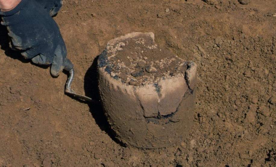 Discovery of a Treviskar pot during Carland to Chiverton A30 evaluation process about 2000 BCE